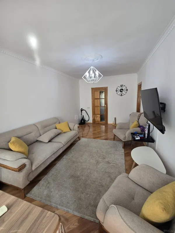 Satılır 4 otaqlı mənzil 90 m²