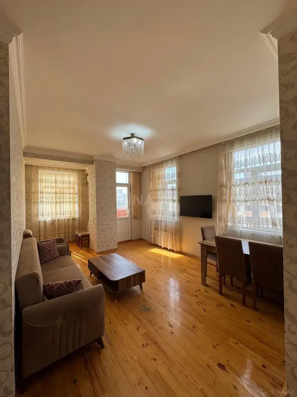 Satılır 3 otaqlı mənzil 110 m²