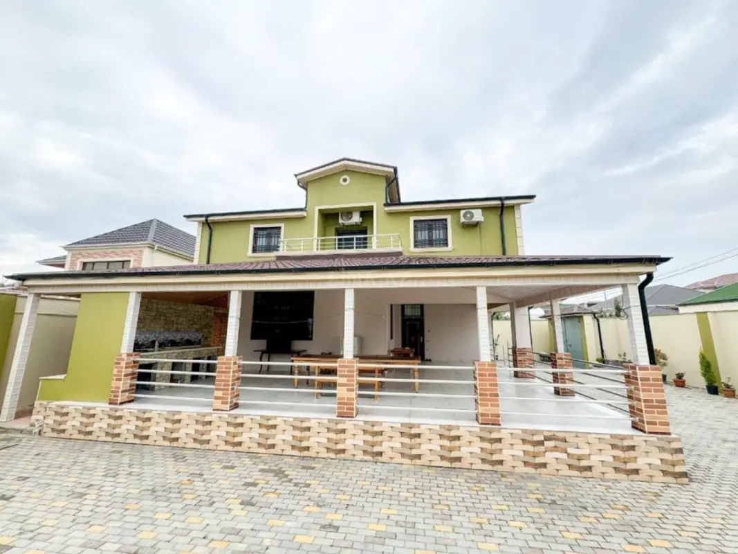 Satılır 6 otaqlı həyət evi 210 m²