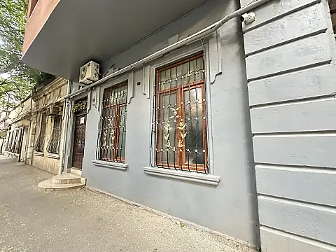 Kirayə verilir 3 otaqlı ofis 68 m² — Bakı 3 otaq 68.00 m²
