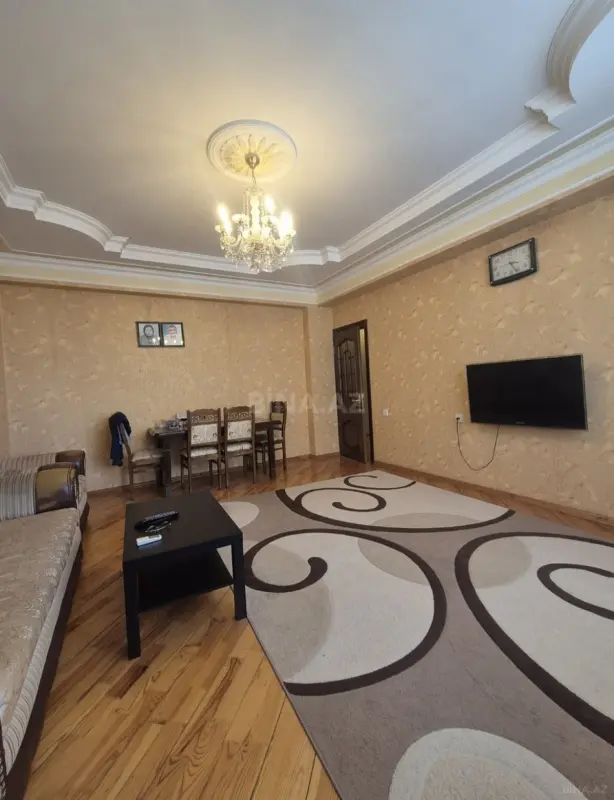 Satılır 3 otaqlı mənzil 125 m²