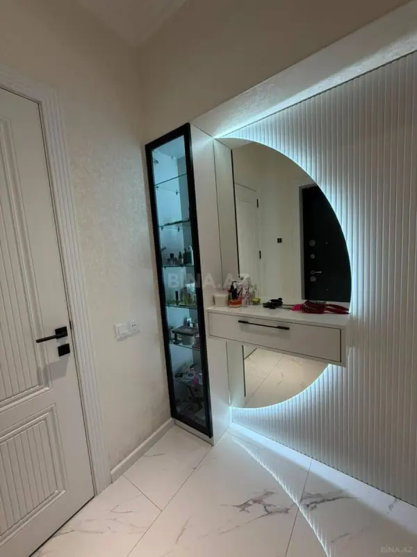 Kirayə verilir 2 otaqlı mənzil 68 m²