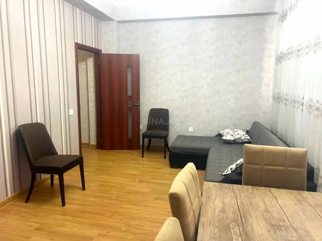 Kirayə verilir 2 otaqlı mənzil 67 m²