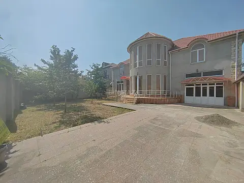 Satılır 6 otaqlı həyət evi 2500 m² — Quba 6 otaq 2500.00 m²