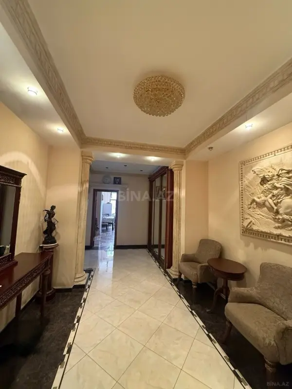 Kirayə verilir 3 otaqlı mənzil 220 m²