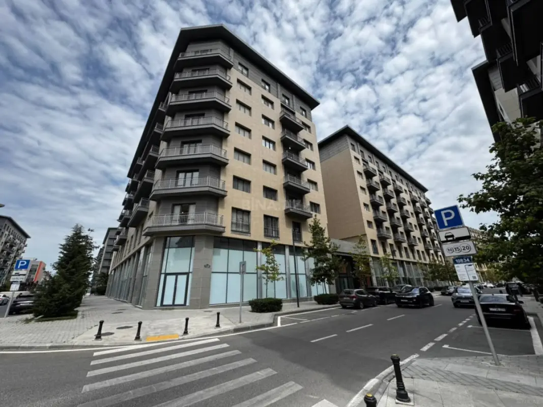 Satılır 3 otaqlı mənzil 155 m²