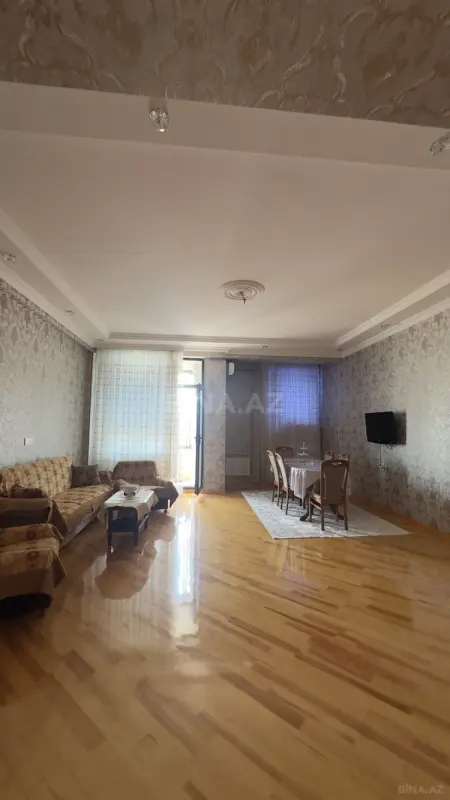 Satılır 3 otaqlı mənzil 112 m²