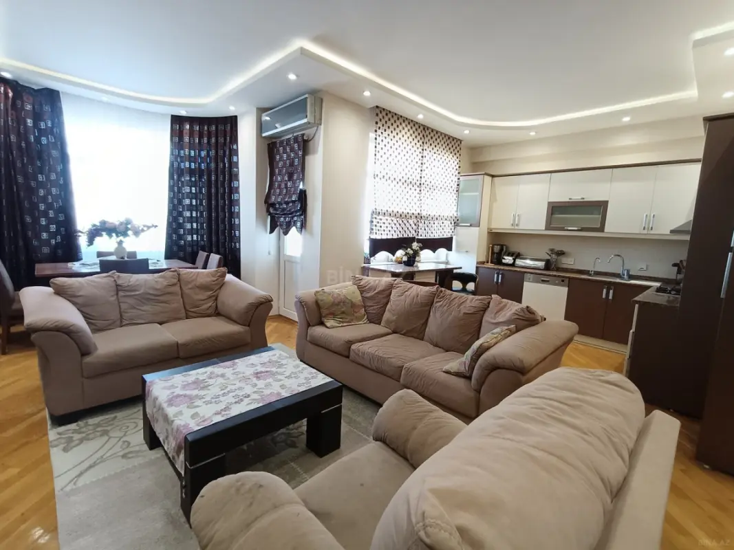 Kirayə verilir 3 otaqlı mənzil 105 m²