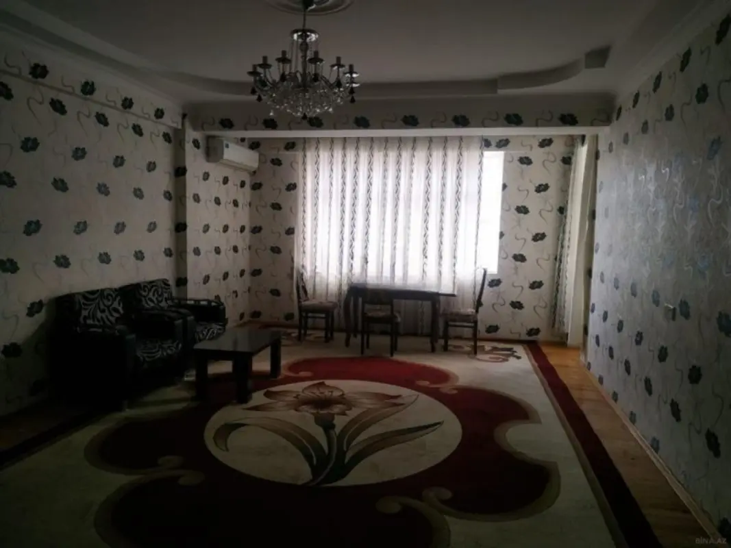 Kirayə verilir 3 otaqlı mənzil 140 m²