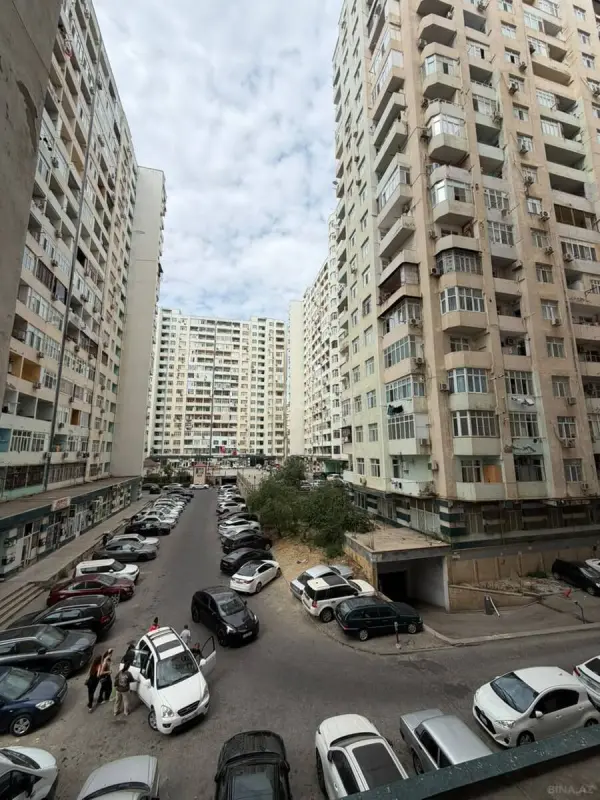 Satılır 2 otaqlı mənzil 68 m²