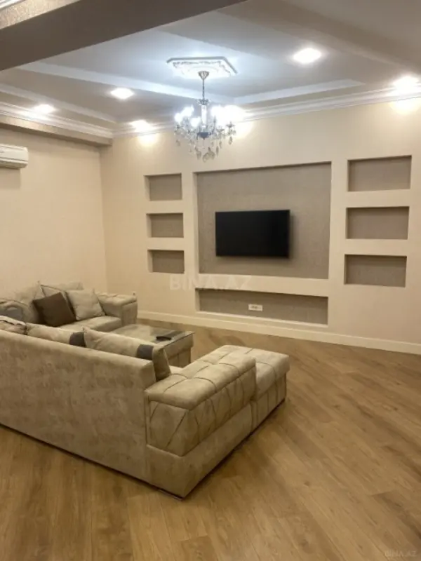 Kirayə verilir 3 otaqlı mənzil 146 m²