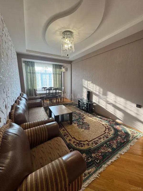 Satılır 2 otaqlı mənzil 74 m²