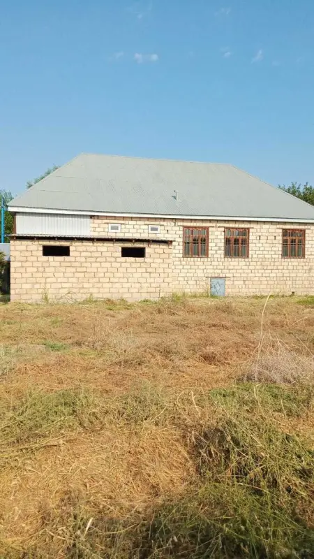 Satılır 6 otaqlı həyət evi 120 m²