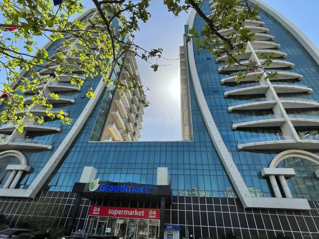 Kirayə verilir 3 otaqlı mənzil 130 m²