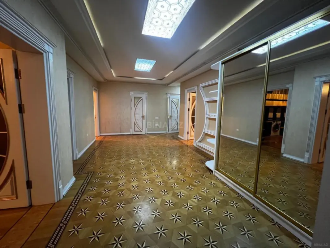 Kirayə verilir 4 otaqlı mənzil 190 m²