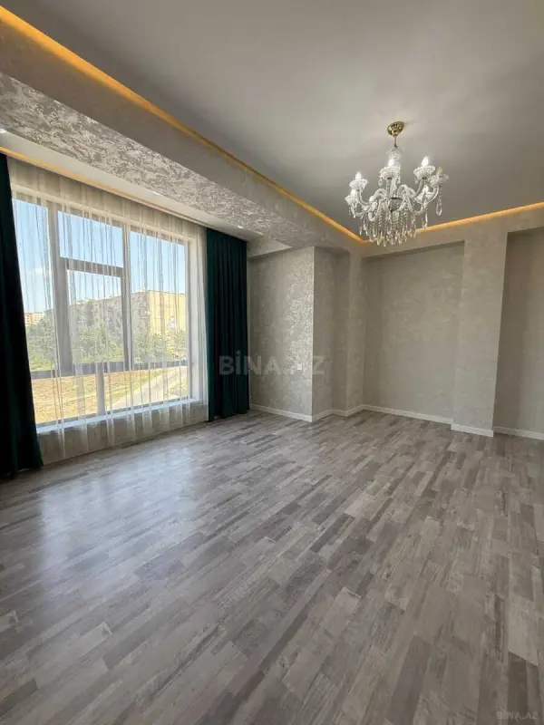 Satılır 2 otaqlı mənzil 81 m²