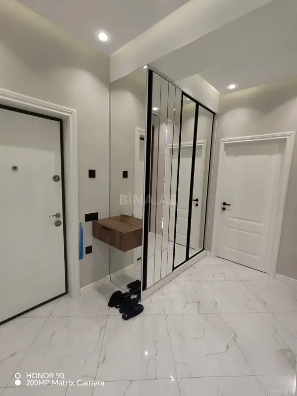Satılır 3 otaqlı mənzil 102 m²