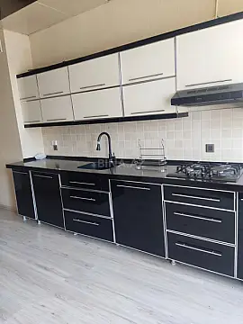 Kirayə verilir 4 otaqlı mənzil 140 m² — Bakı, İnşaatçılar 4 otaq 140.00 m²
