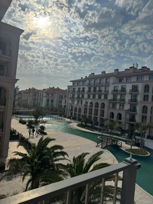 Satılır 2 otaqlı mənzil 67 m²