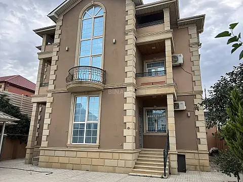Satılır 7 otaqlı həyət evi 500 m² — Bakı, Səbail 7 otaq 500.00 m²