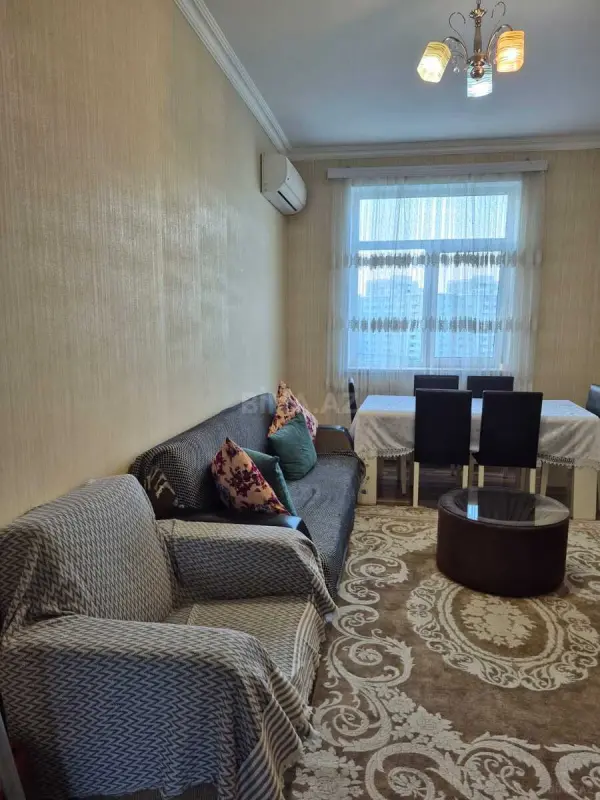 Satılır 3 otaqlı mənzil 82 m²