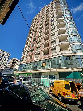 Satılır 4 otaqlı mənzil 168 m² — Bakı 4 otaq 168.00 m²