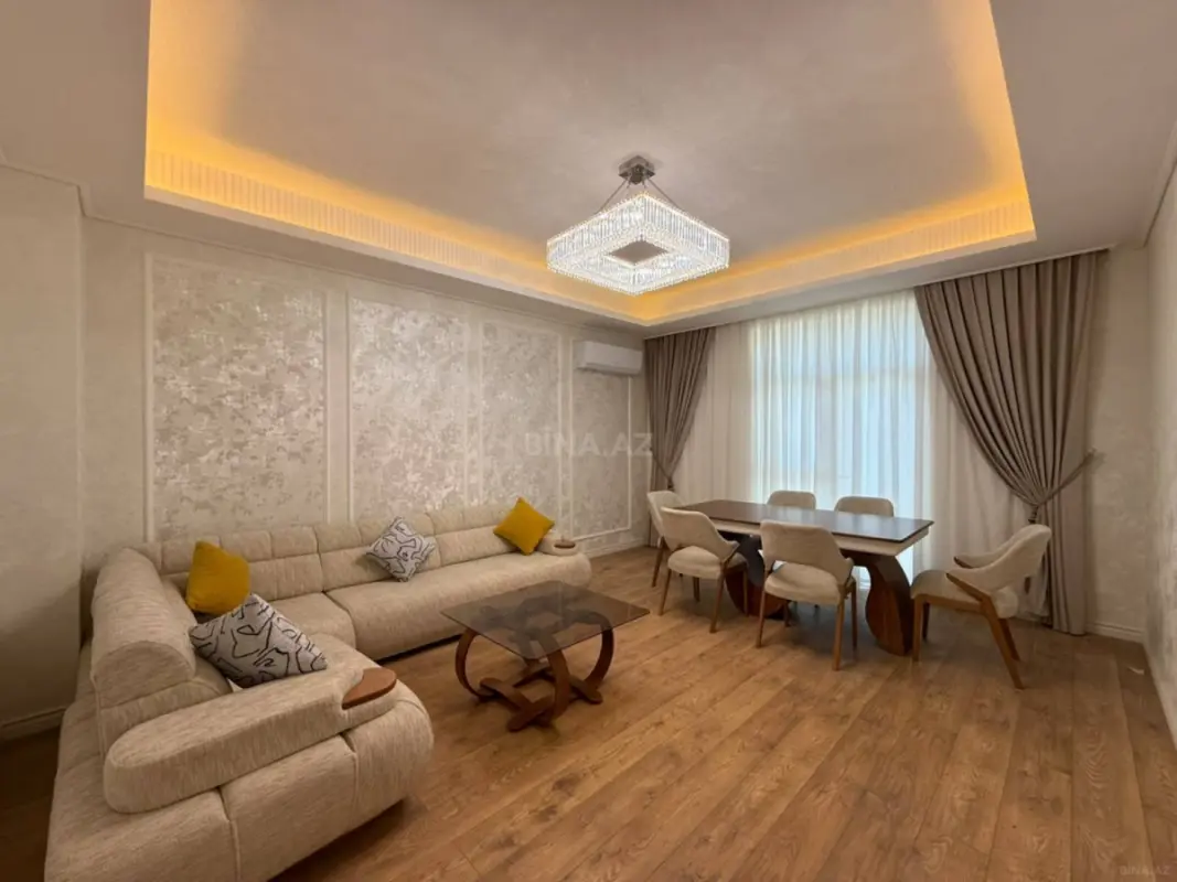 Kirayə verilir 3 otaqlı mənzil 132 m²