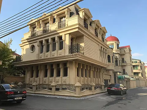 Satılır 10 otaqlı həyət evi 540 m² — Bakı 10 otaq 540.00 m²