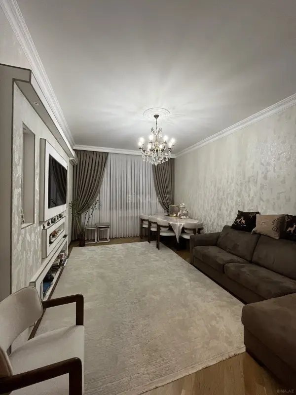 Kirayə verilir 2 otaqlı mənzil 80 m²