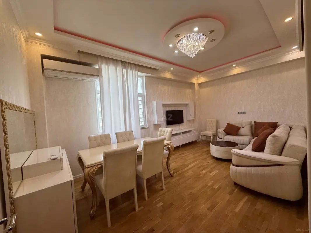 Satılır 2 otaqlı mənzil 68 m²