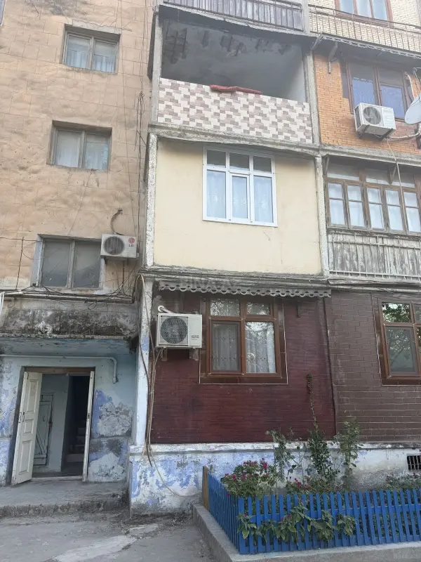 Satılır 3 otaqlı mənzil 57 m²