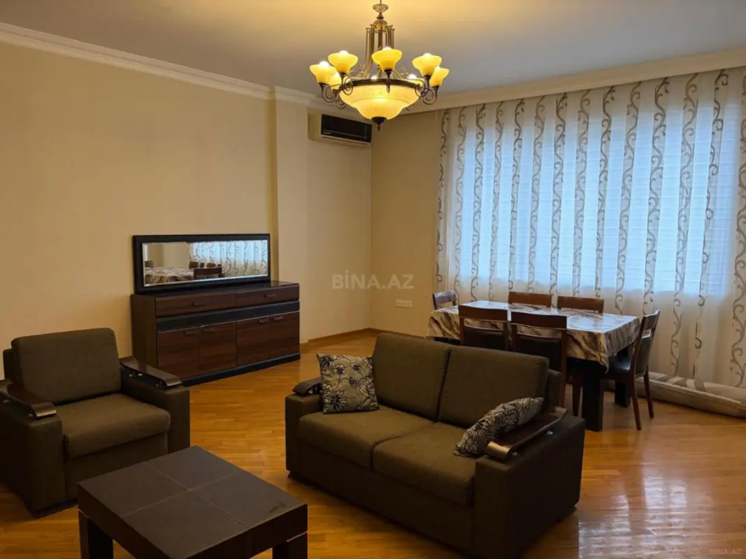 Kirayə verilir 3 otaqlı mənzil 150 m²