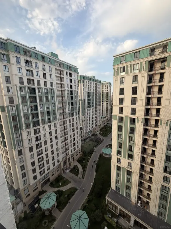 Kirayə verilir 3 otaqlı mənzil 94 m²