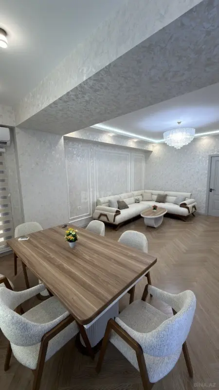 Satılır 2 otaqlı mənzil 110 m²
