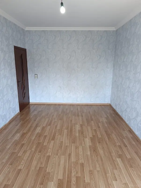 Satılır 2 otaqlı mənzil 70 m²