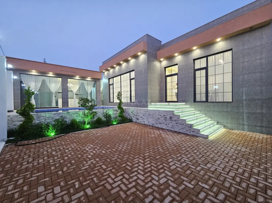 Satılır 4 otaqlı həyət evi 202 m²