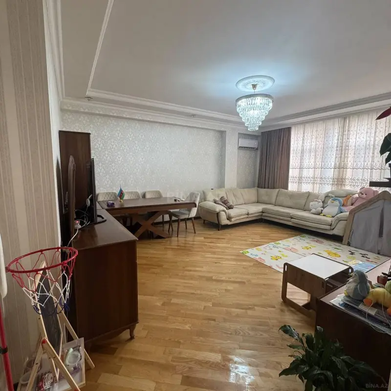 Satılır 3 otaqlı mənzil 109 m²
