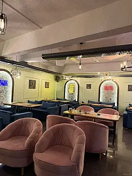 Kirayə verilir obyekt 550 m² — Bakı 550.00 m²