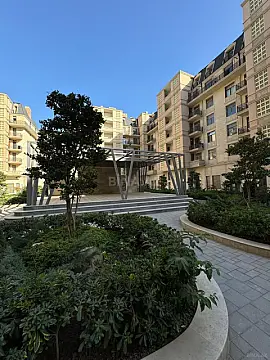Satılır 4 otaqlı mənzil 195 m² — Bakı 4 otaq 195.00 m²