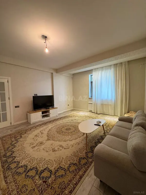 Satılır 3 otaqlı mənzil 138 m²