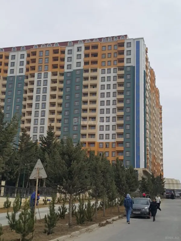 Satılır 3 otaqlı mənzil 130 m²