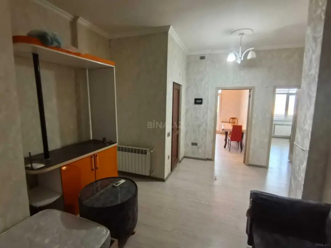 Satılır 3 otaqlı mənzil 118 m²