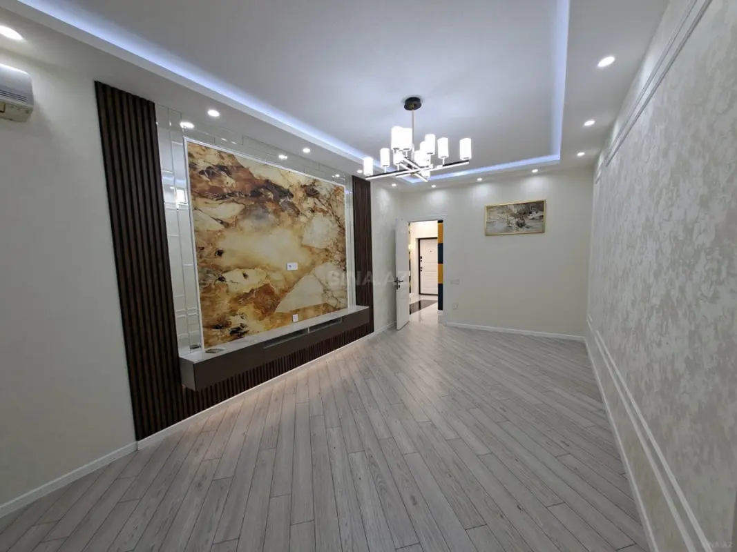 Satılır 3 otaqlı mənzil 95 m²
