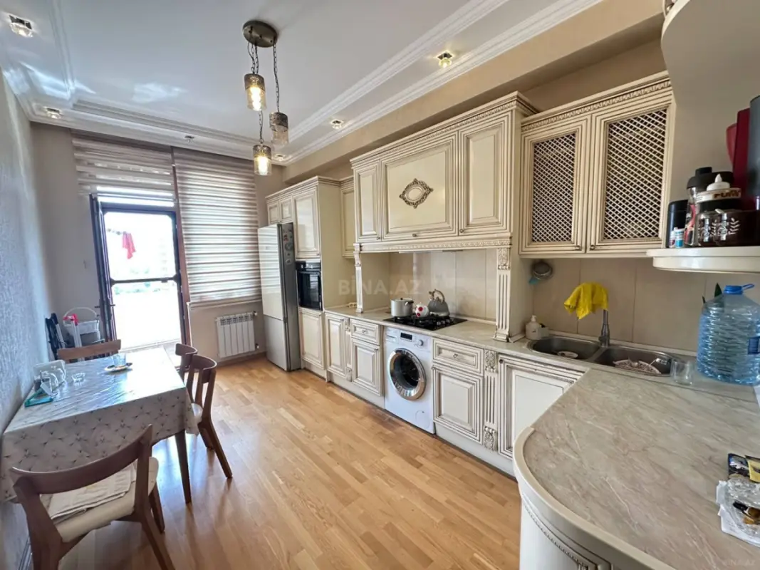 Satılır 3 otaqlı mənzil 104 m²
