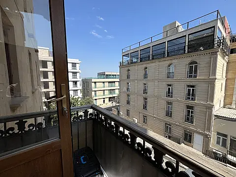Satılır 2 otaqlı mənzil 52 m² — Bakı, Bayıl 2 otaq 52.00 m²