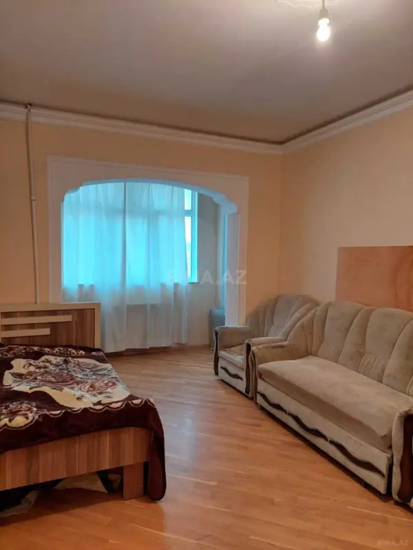 Satılır 4 otaqlı mənzil 106 m²