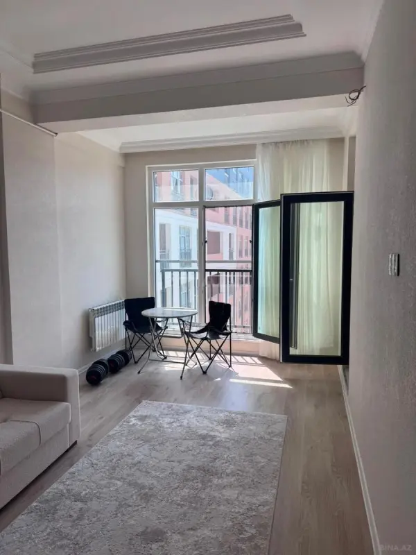 Kirayə verilir 2 otaqlı mənzil 42 m²