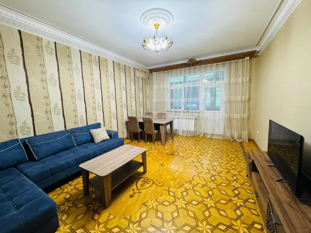 Kirayə verilir 3 otaqlı mənzil 120 m²