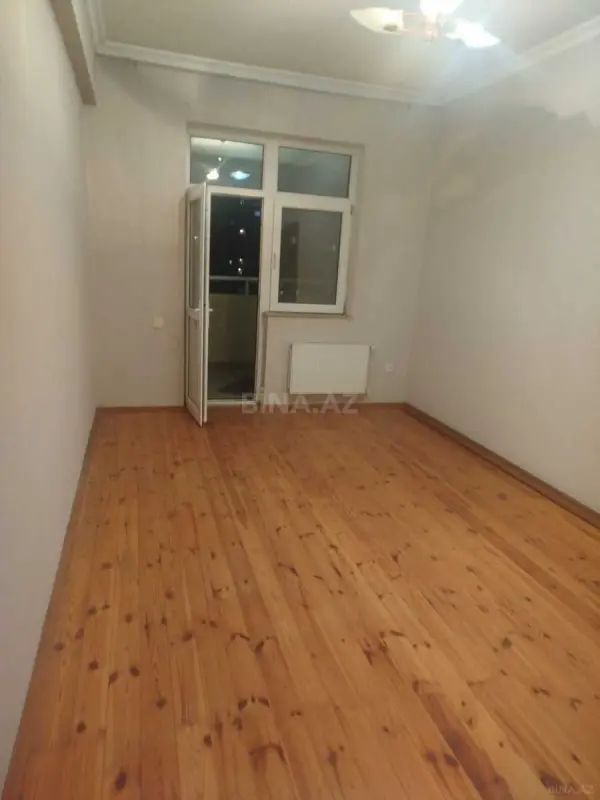 Kirayə verilir 3 otaqlı mənzil 105 m²