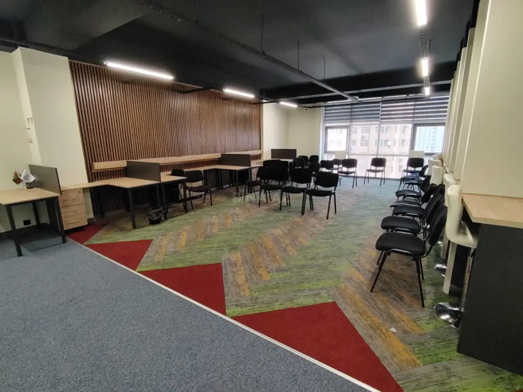 Kirayə verilir 13 otaqlı ofis 530 m²